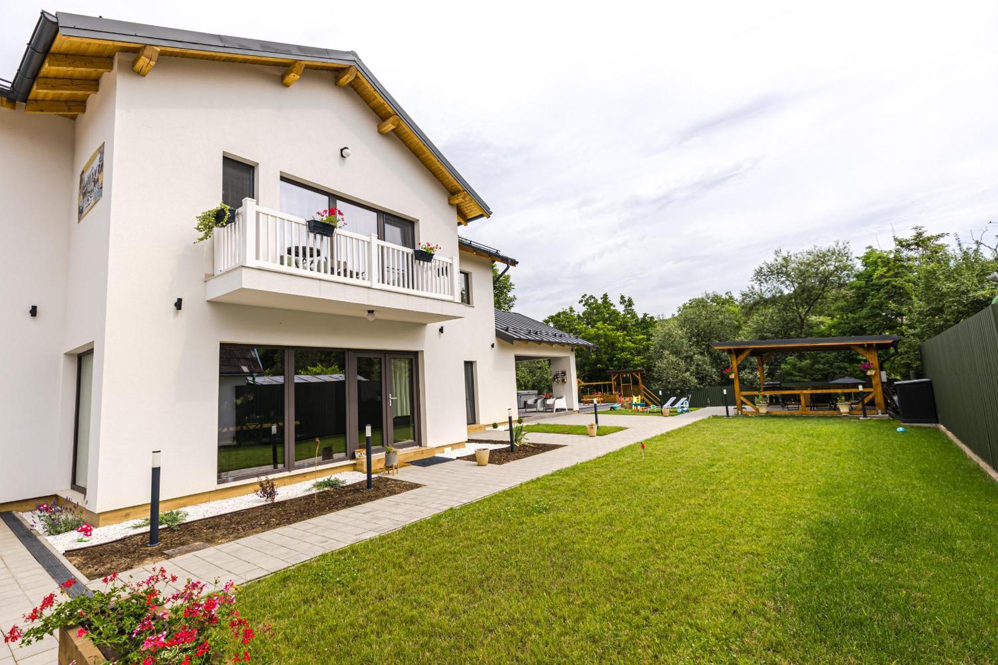 Ioanaguesthouse Turda Exterior photo