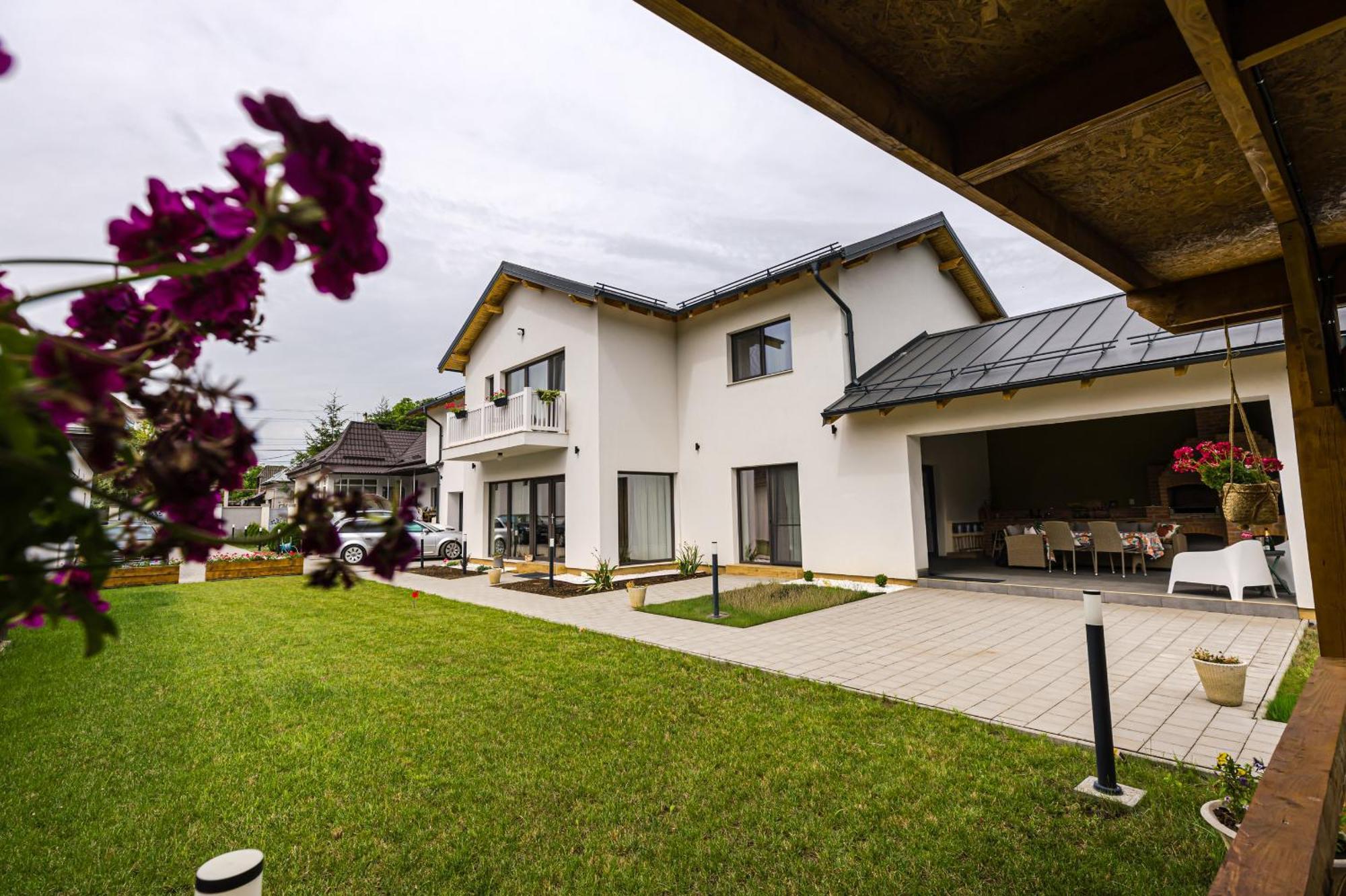 Ioanaguesthouse Turda Exterior photo