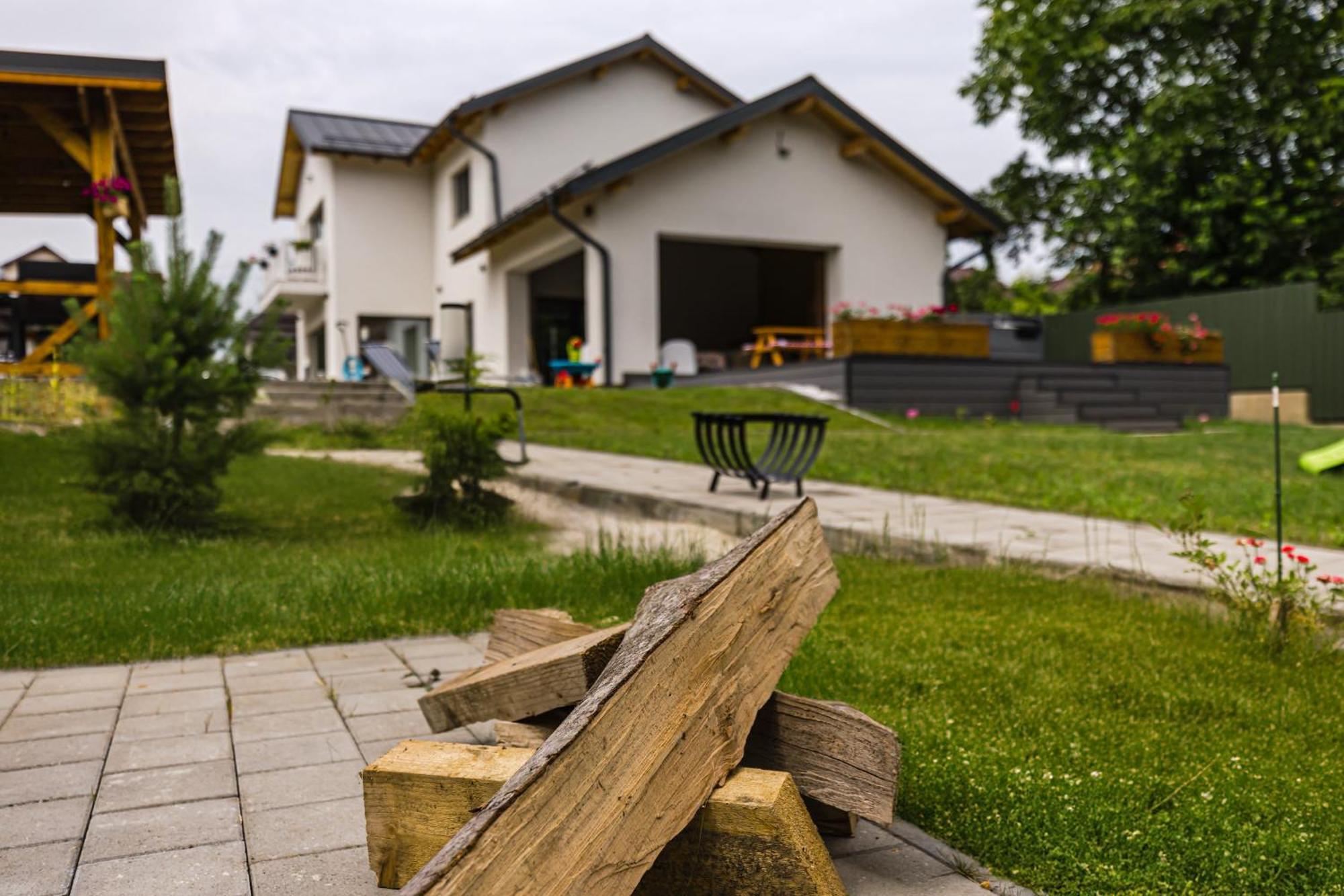 Ioanaguesthouse Turda Exterior photo